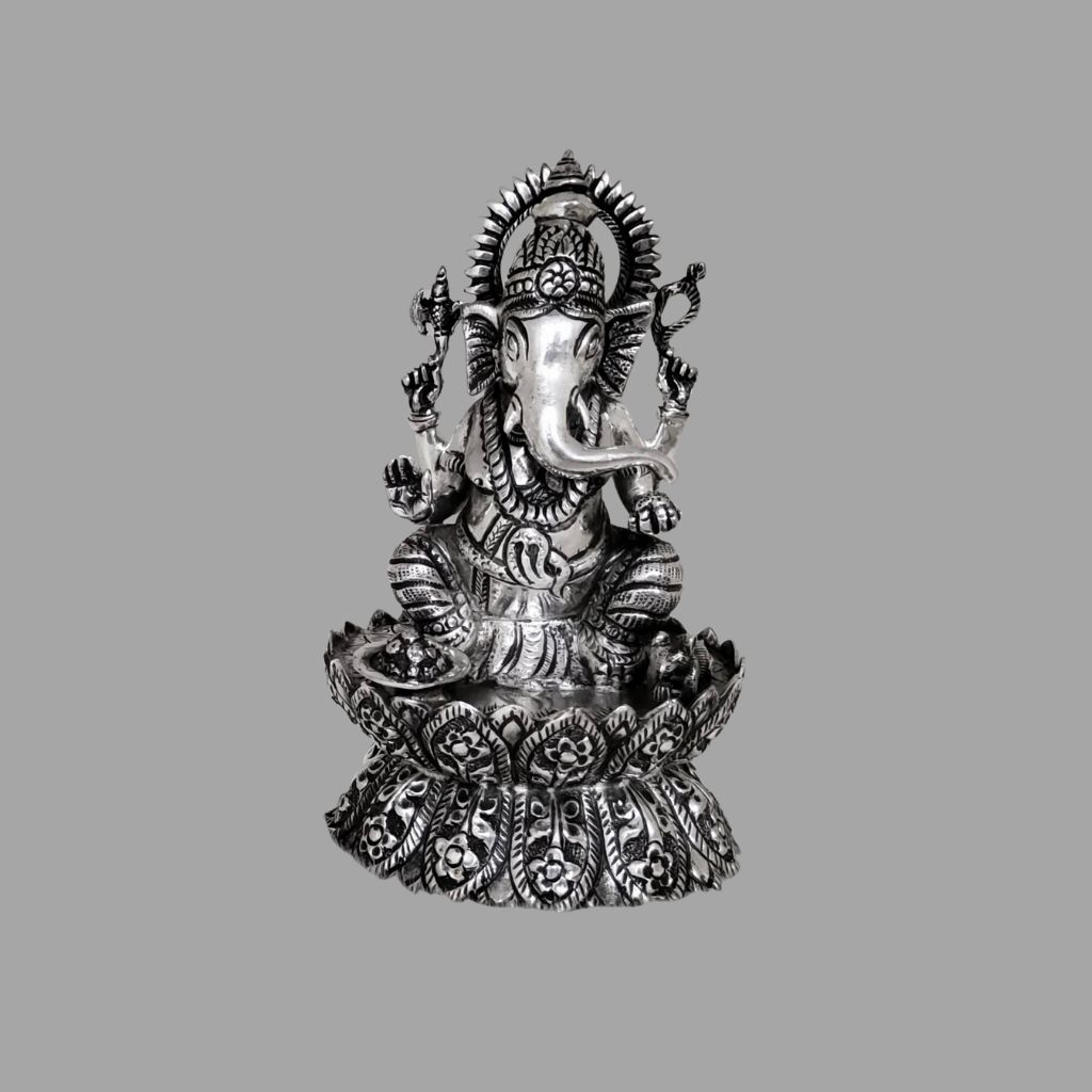 https://www.jewelnidhi.com/img/1610362835AQ GANESH MODEL 16.jpeg